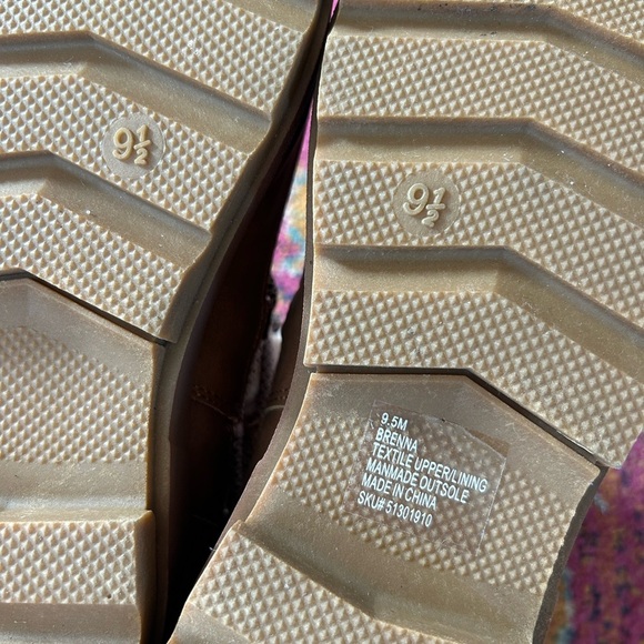 Steve Madden | Women’s Brown/Cream Faux Sherpa Zip/Lace Up Brenna Ankle Boot 9.5 - Picture 3 of 14